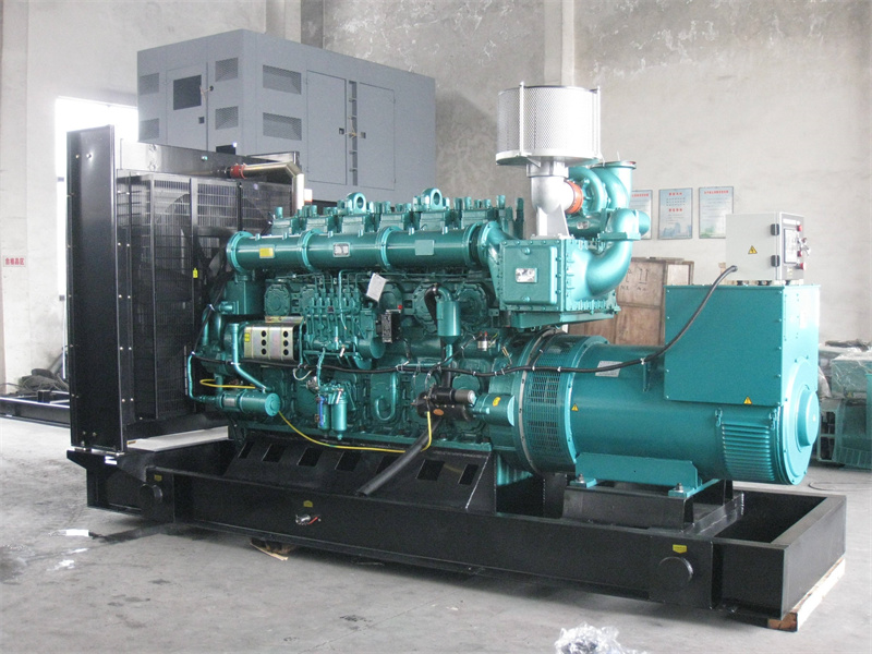 盐都200KW 柴油发电机的油耗是多少?